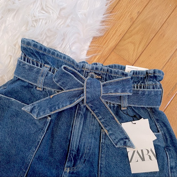 High-Waisted Paperbag Shorts - Picture 2 of 5